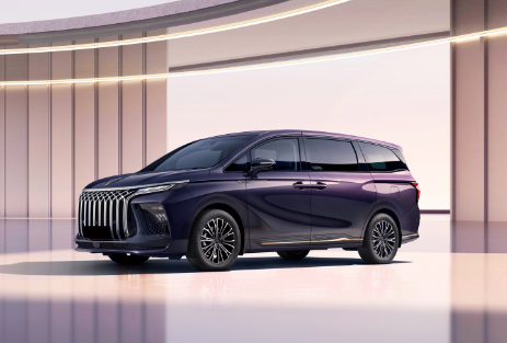 Angebot Forthing 9 | Das Bild zeigt einen lilafarbenen SUV vor einem hellen Hintergrund.