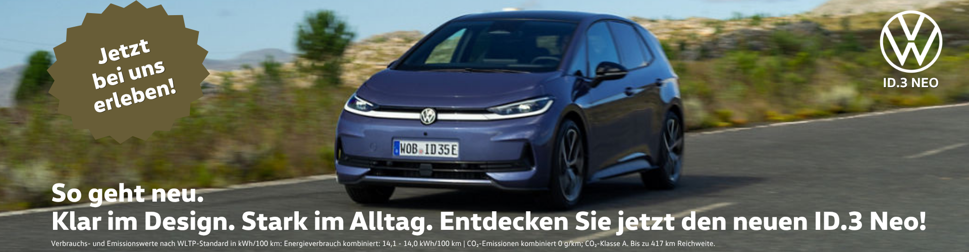 Volkswagen ID.3 NEO | Jochem Gruppe Volkswagen ID.3 NEO | Jochem Gruppe | Das Bild zeigt einen blauen PKW auf einer Küstenstraße.