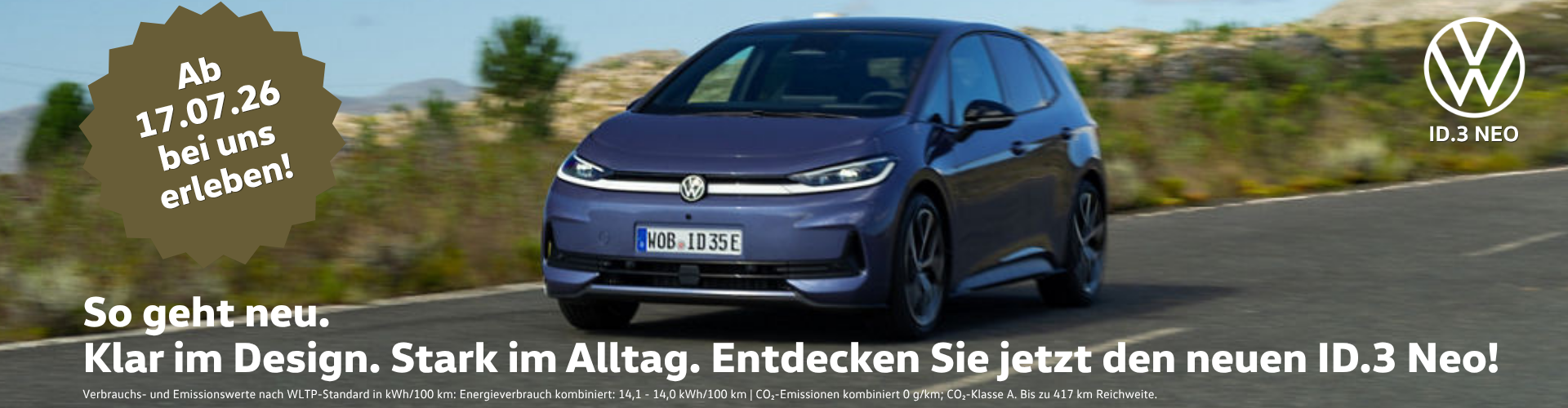 Volkswagen ID.NEO | Jochem Gruppe Volkswagen ID.NEO | Jochem Gruppe | Das Bild zeigt einen blauen PKW auf einer Küstenstraße.
