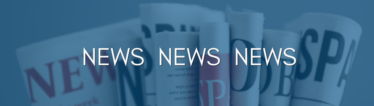 News und Neuigkeiten der Jochem Gruppe | Das Bild zeigt im Hintergrund ein Bündel von gefalteten Zeitungen. Darüber liegt ein blauer Schatten mit dem Text "News".